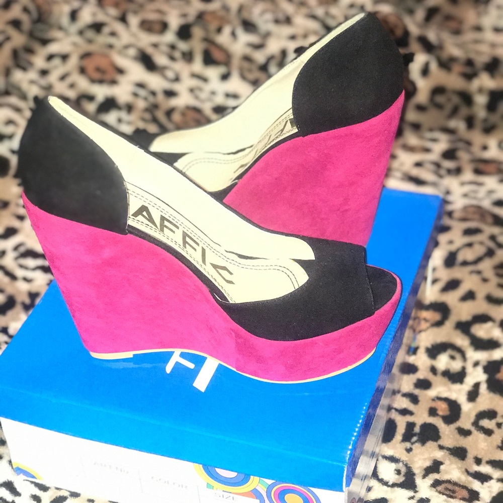 Traffic/Pink and Black Wedge Heels!